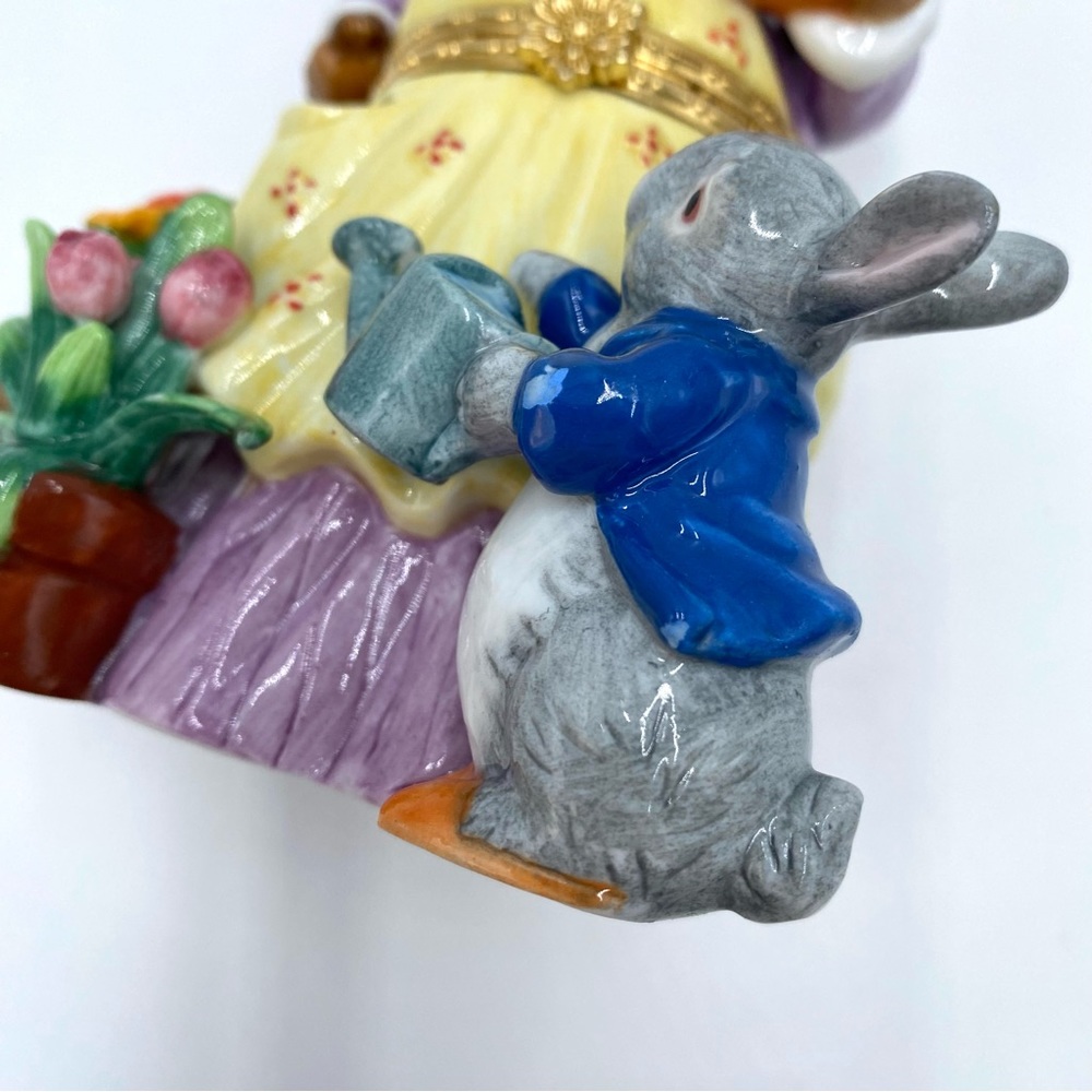 Vintage CWC Mother & Child Rabbit Flower Garden Trinket Box Spring Easter Decor - Picture 10 of 11